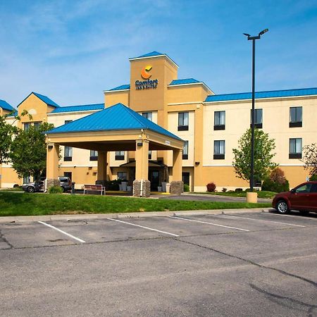 Comfort Inn & Suites Хатчинсон Экстерьер фото